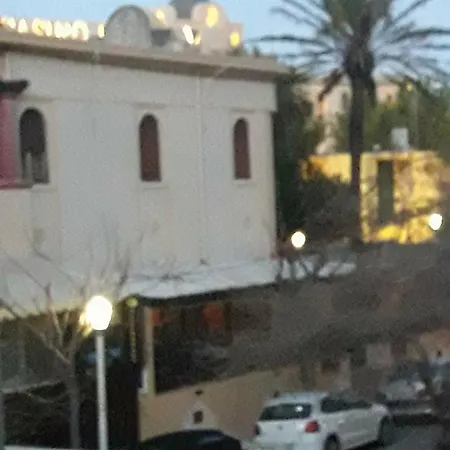 Beautiful Center Flat Rhodes City