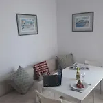 Beautiful Center Flat * Rhodes City