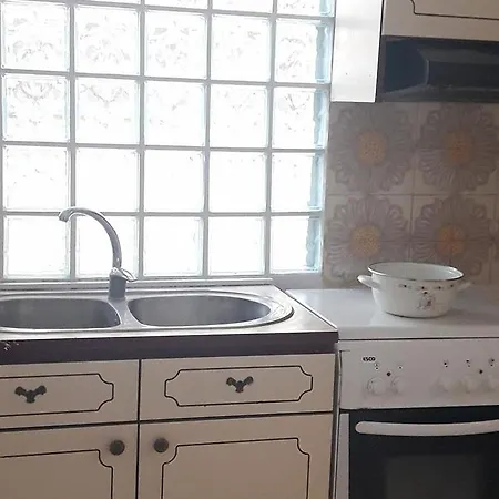 Beautiful Center Flat * Rhodes City