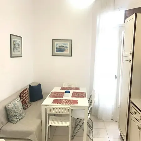 Beautiful Center Flat *