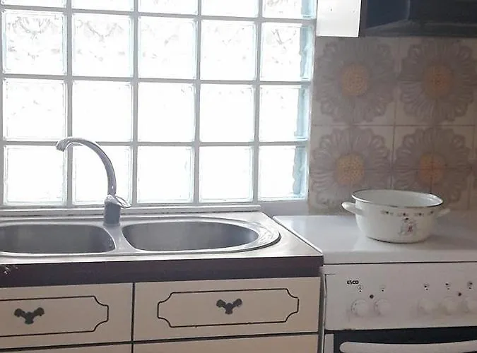 Beautiful Center Flat * Rhodes City